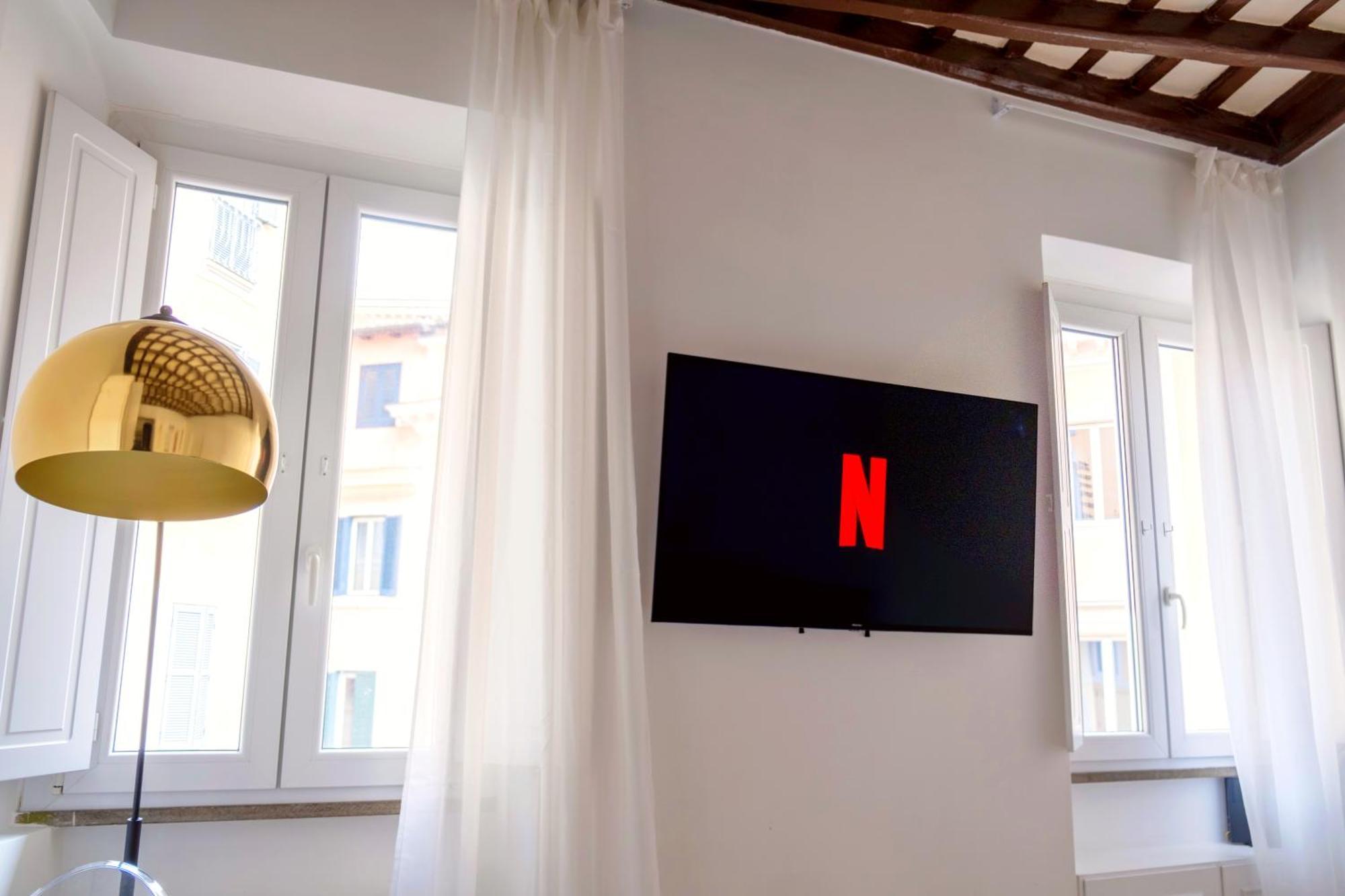 Apartment Elegantis Trevi - Just 50m From Trevi Fountain *